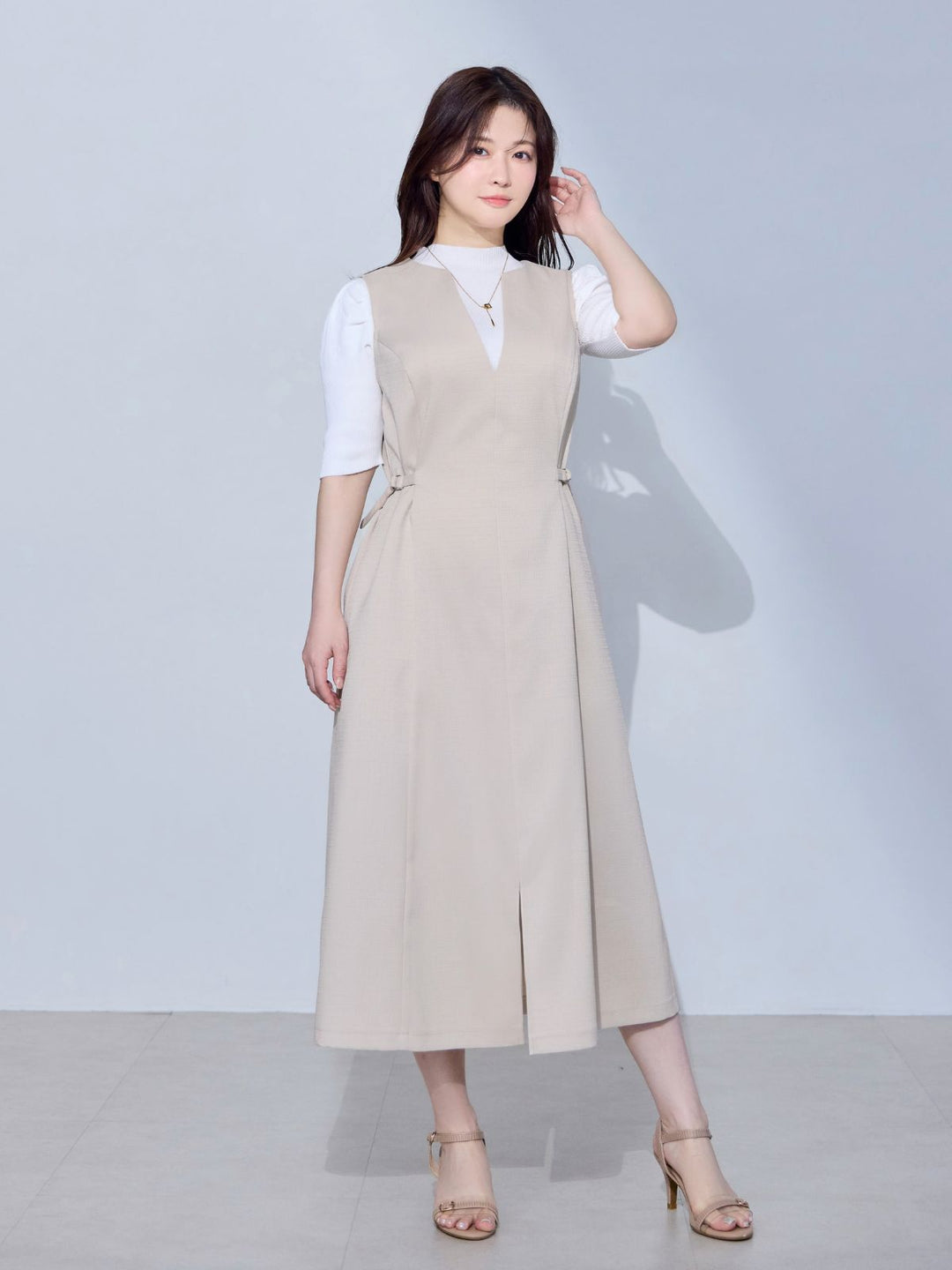 overE ポリニージャンパースカート：エクリュ 102 ポリニージャンパースカート：エクリュ│胸が大きな女性のための
