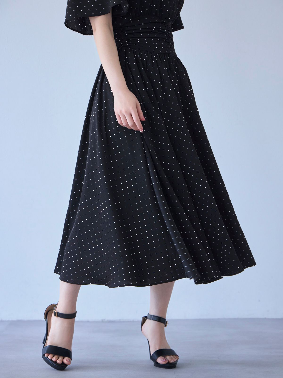 [7/3 22:00発売 期間限定 500円OFF]ウエストシャーリングワンピース 25SS：ブラックドット[102サイズ対応/入荷次第発送]