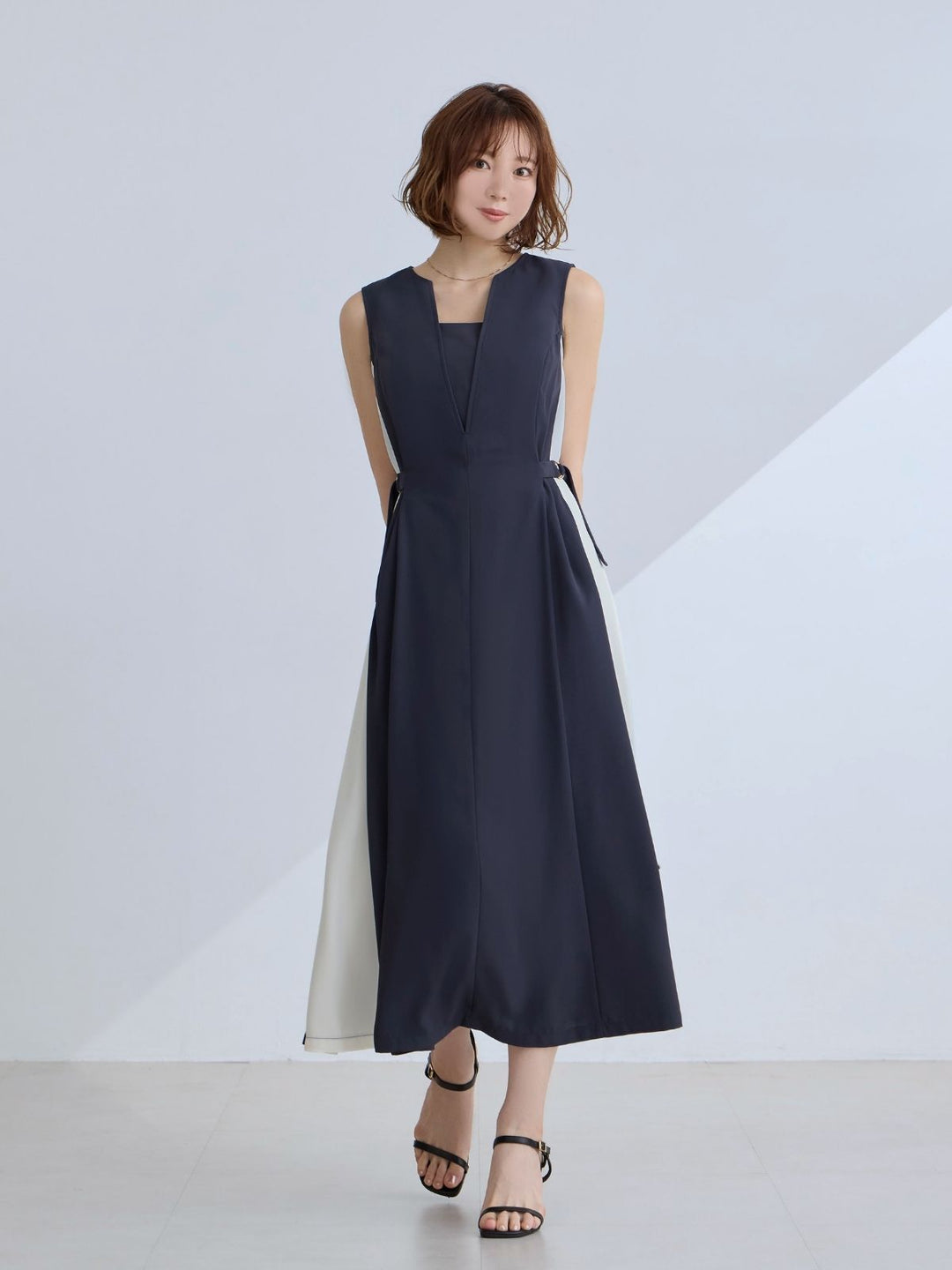 【試着のみ】overE リニースタイル バイカラーワンピース ブラック 102 リニースタイルバイカラーワンピース：チャコール│胸が大きな女性の