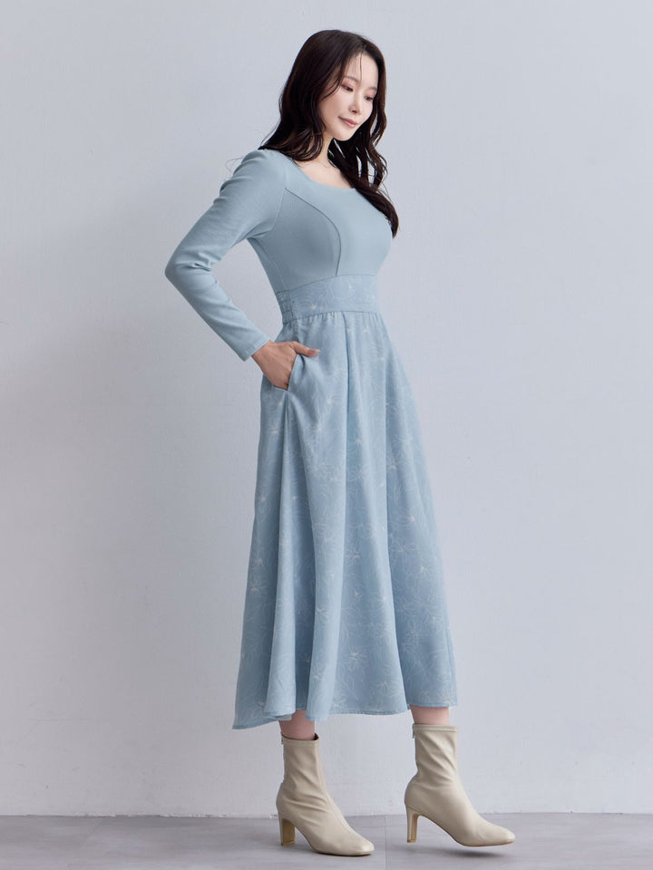 フラワードッキングワンピース 25AW：ペールブルー│胸が大きな女性の