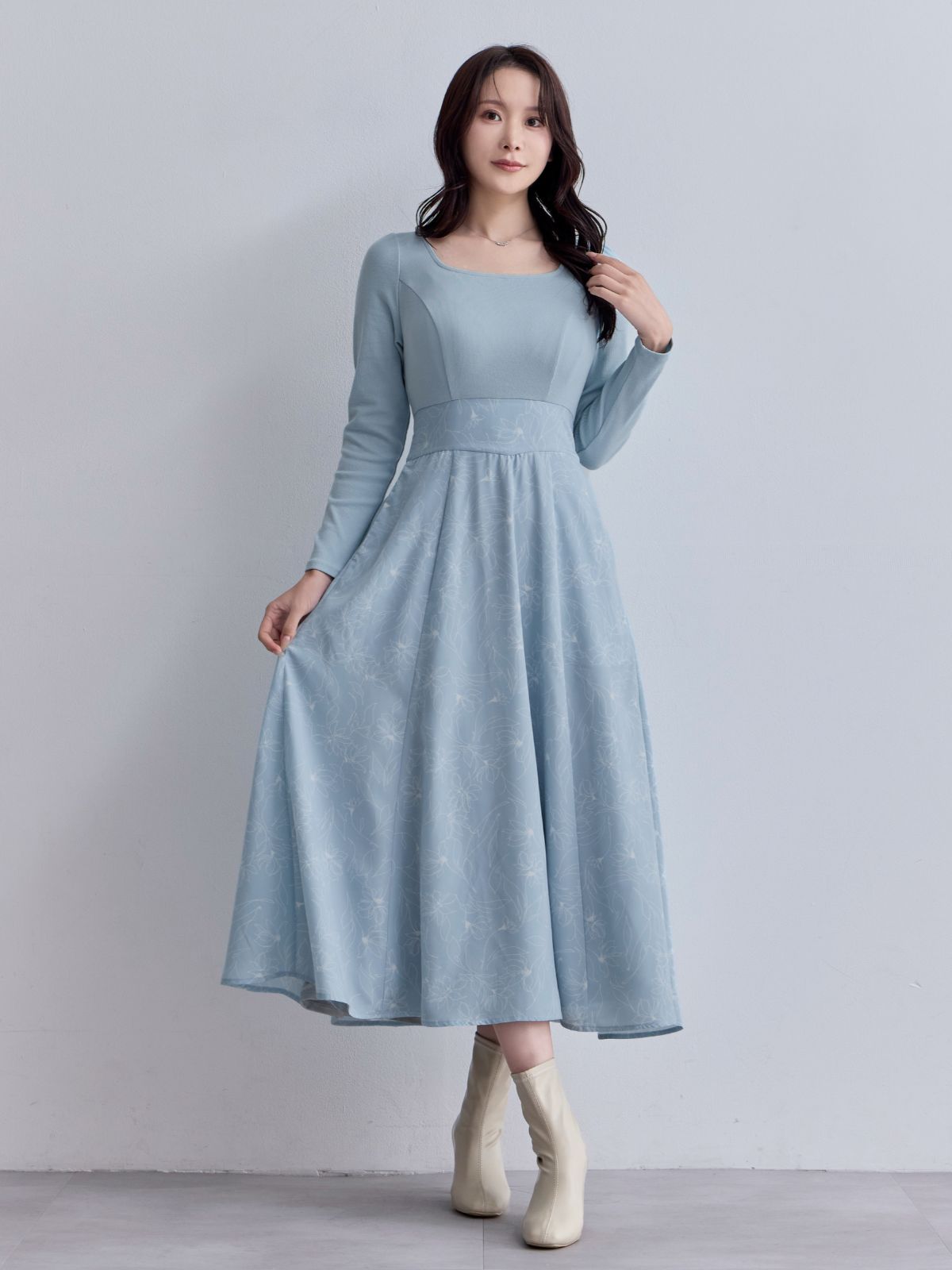 [11/13 22:00発売 期間限定 500円OFF]フラワードッキングワンピース 25AW：ペールブルー[102サイズ対応]