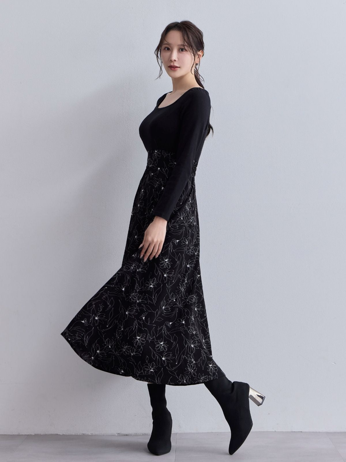 [11/13 22:00発売 期間限定 500円OFF]フラワードッキングワンピース 25AW：ブラック[102サイズ対応]