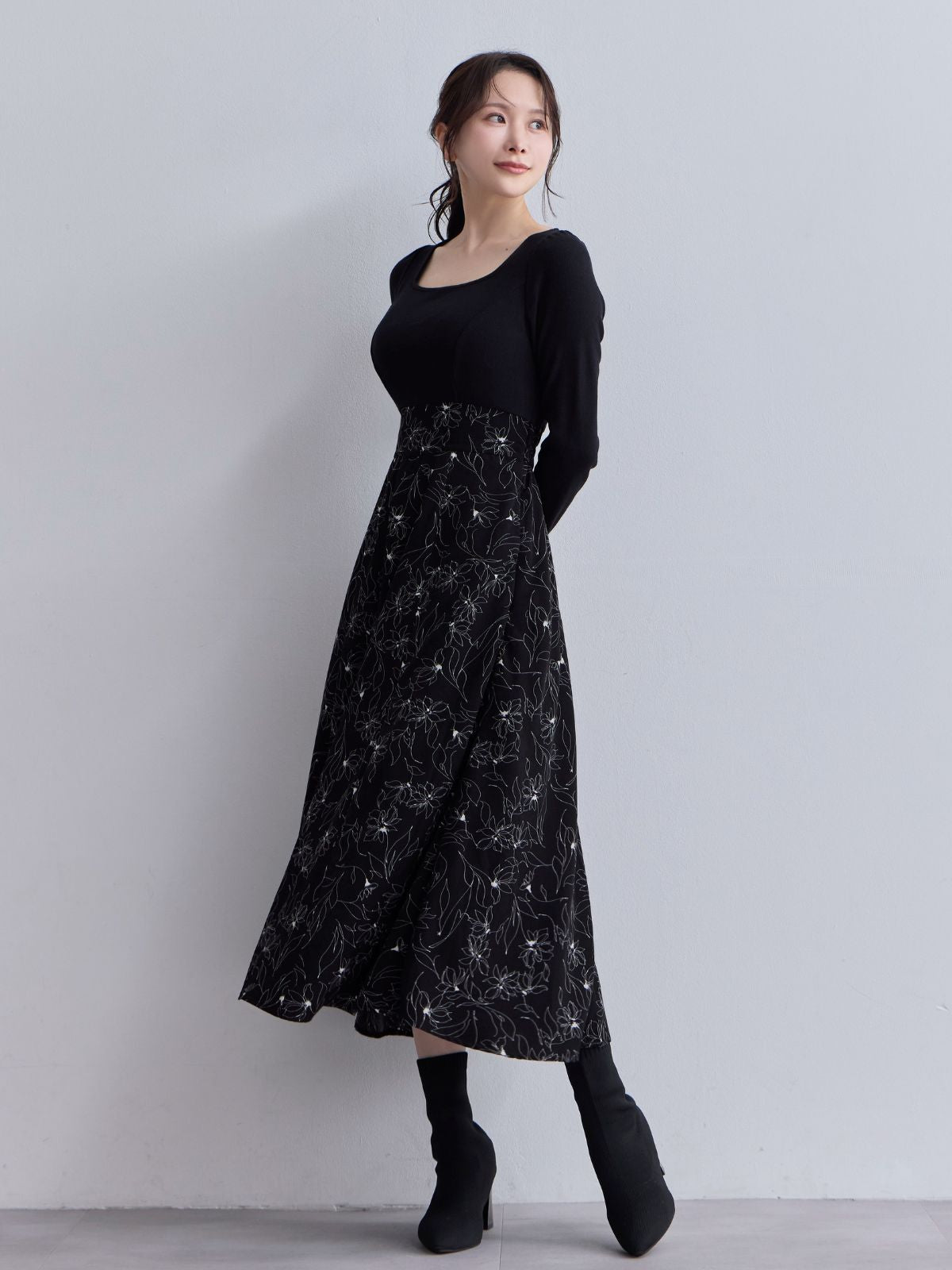 [11/13 22:00発売 期間限定 500円OFF]フラワードッキングワンピース 25AW：ブラック[102サイズ対応]