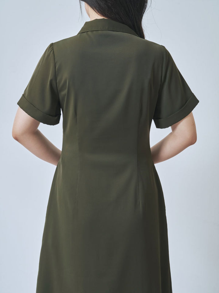 Aラインシャツワンピース 25AW：カーキ│胸が大きな女性のための