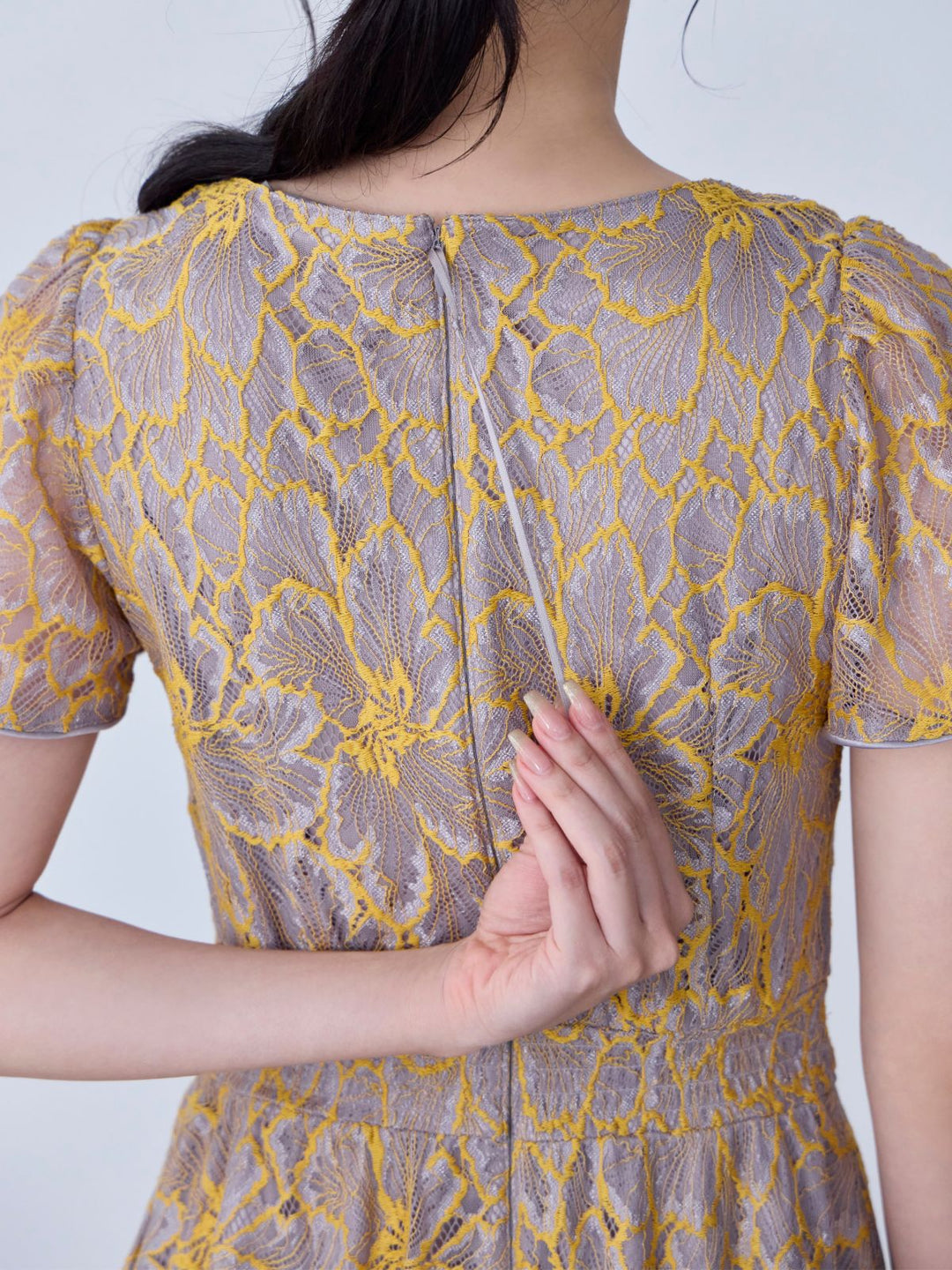 レースパイピングワンピース 25AW：ピンク│胸が大きな女性のための