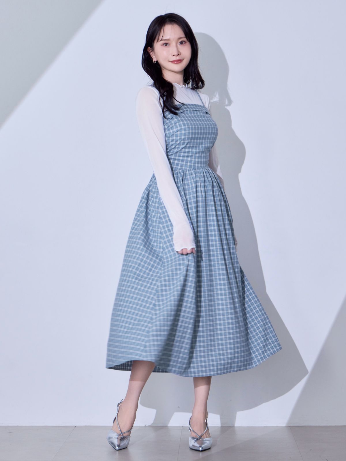 [8/28 22:00発売 期間限定 500円OFF]肩紐外せるチェックフレアワンピース：スモーキーブルー[102サイズ対応/入荷次第発送]