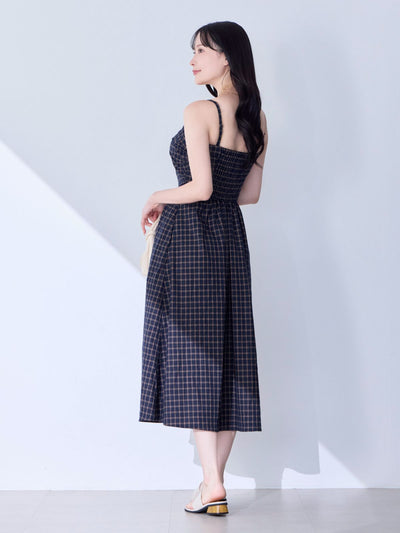 [8/28 22:00発売 期間限定 500円OFF]肩紐外せるチェックフレアワンピース：ネイビー[102サイズ対応/入荷次第発送]