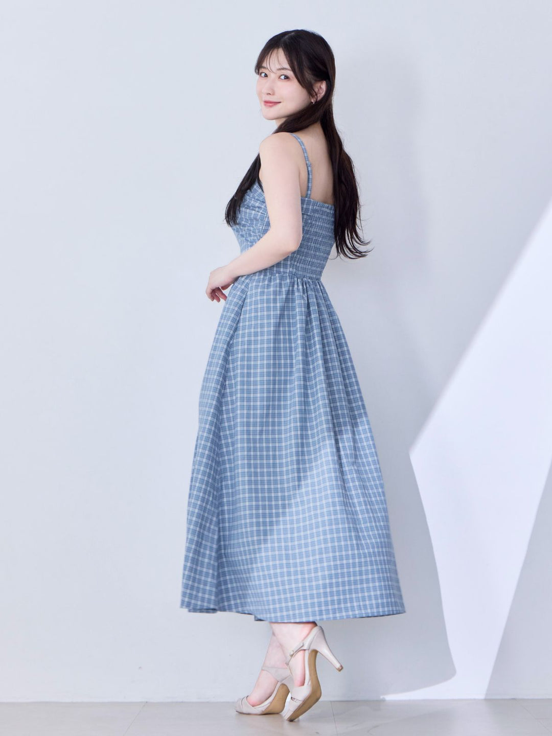 肩紐外せるチェックフレアワンピース：スモーキーブルー│胸が大きな