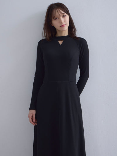 [10/23 22:00発売 期間限定 300円OFF]キーネックリブカットワンピース：ブラック[102サイズ対応]