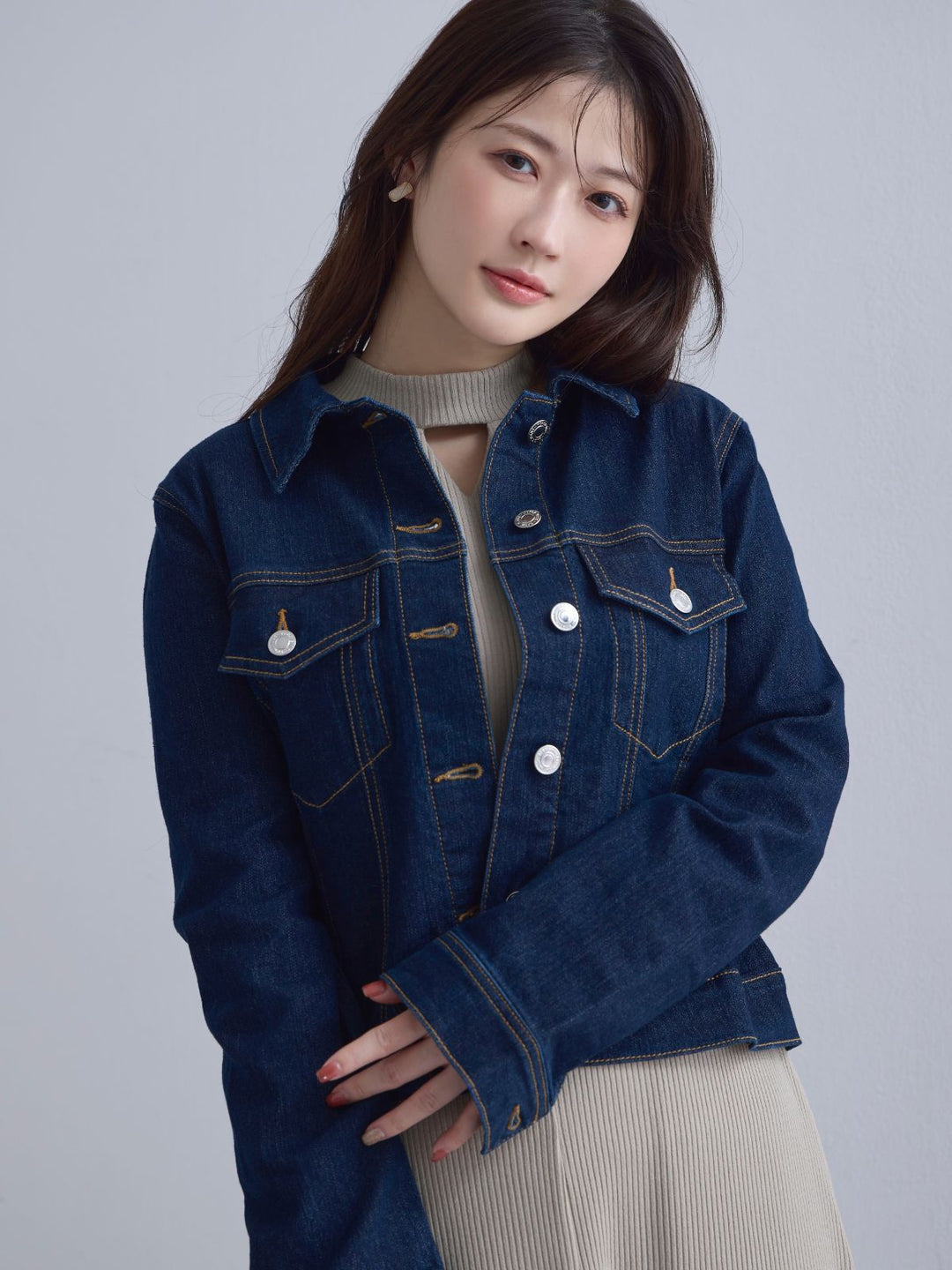 overE ショート丈ストレッチデニムジャケット：インディゴ　102サイズ 開けてもすっきりショート丈ストレッチデニムジャケット：インディゴ