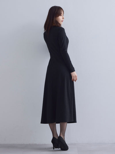 [10/23 22:00発売 期間限定 300円OFF]キーネックリブカットワンピース：ブラック[102サイズ対応]