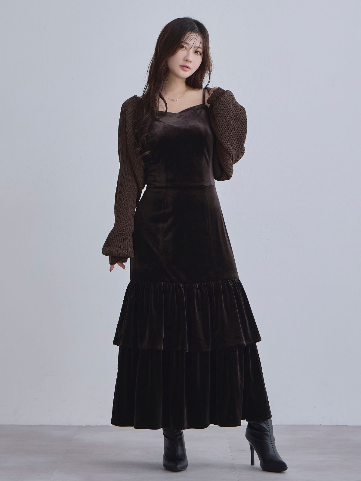 [11/27 22:00発売]ベロアキャミティアードワンピース：ブラウン[102サイズ対応]