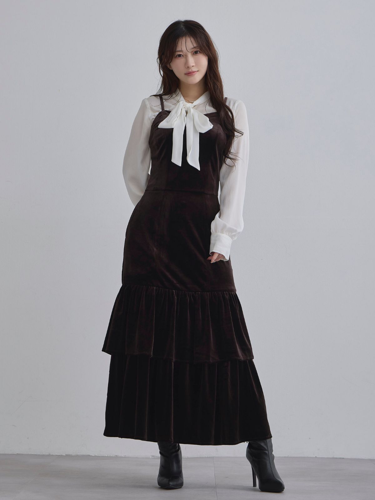 [11/27 22:00発売]ベロアキャミティアードワンピース：ブラウン[102サイズ対応]