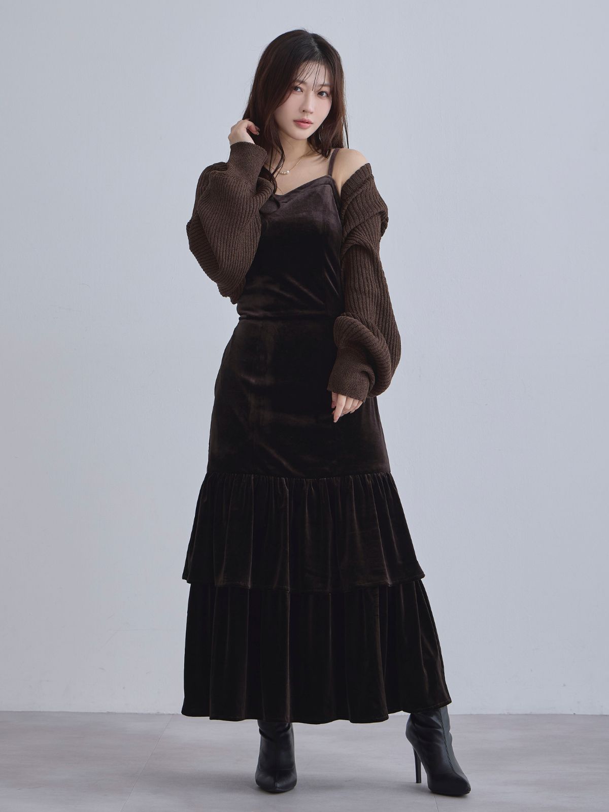 [11/27 22:00発売]ベロアキャミティアードワンピース：ブラウン[102サイズ対応]