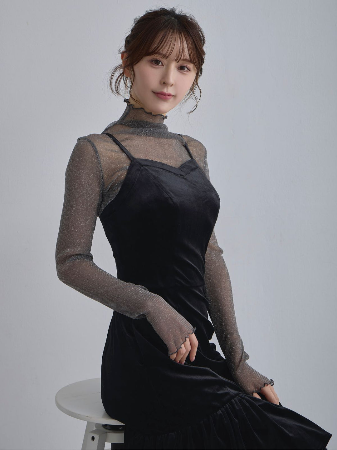 ベロアキャミティアードワンピース：ブラック│胸が大きな女性のための