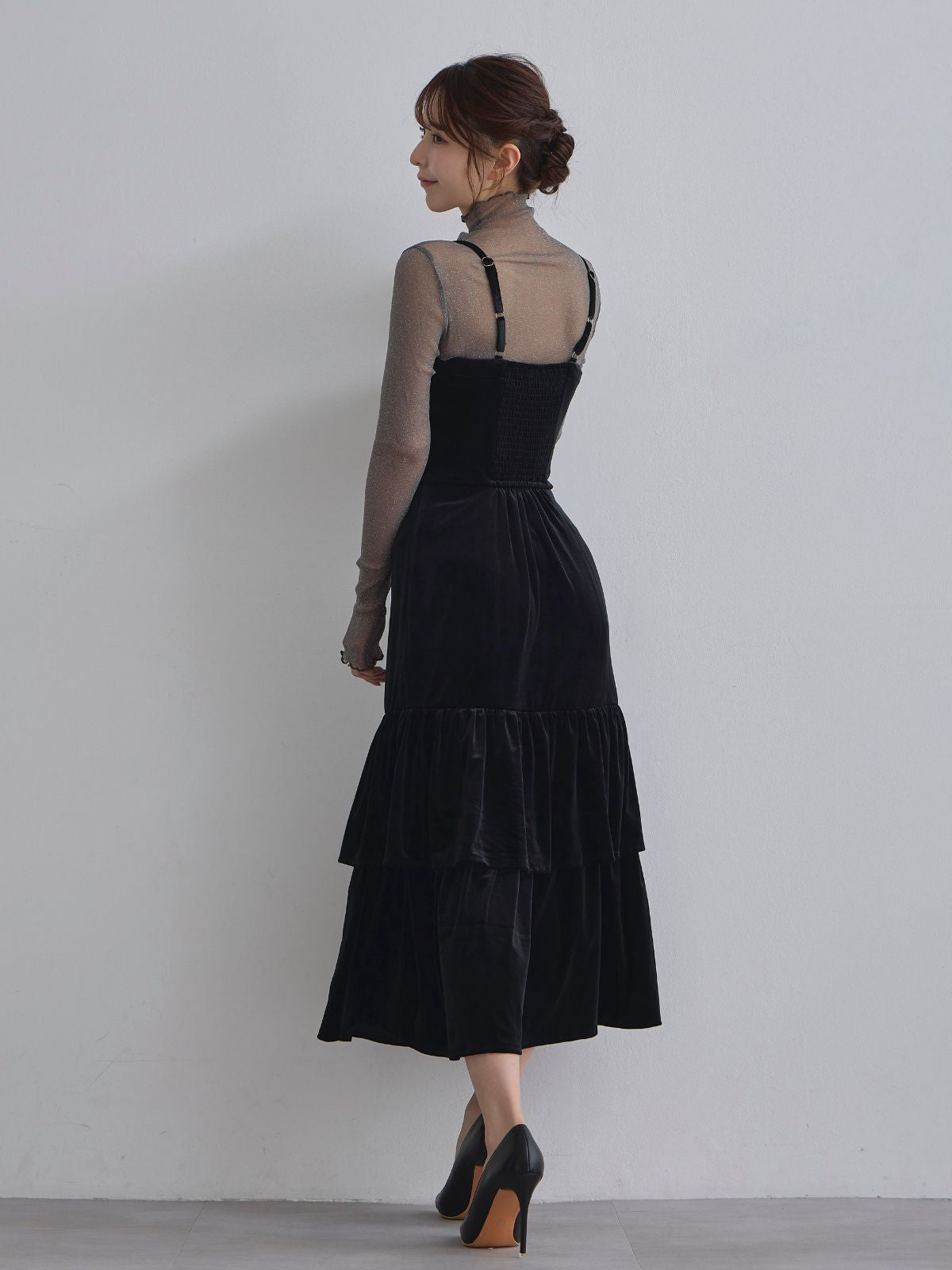 [11/27 22:00発売]ベロアキャミティアードワンピース：ブラック[102サイズ対応]