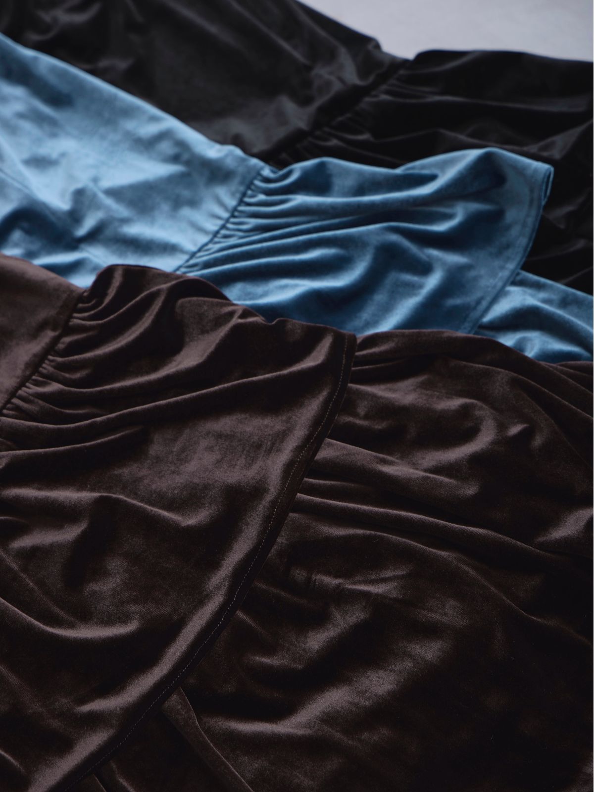 [11/27 22:00発売]ベロアキャミティアードワンピース：ブラック[102サイズ対応]