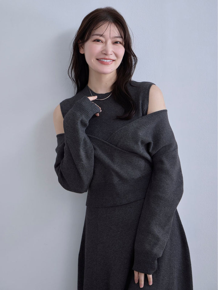 アンサンブルパネルニットワンピース：ダークグレー│胸が大きな女性の