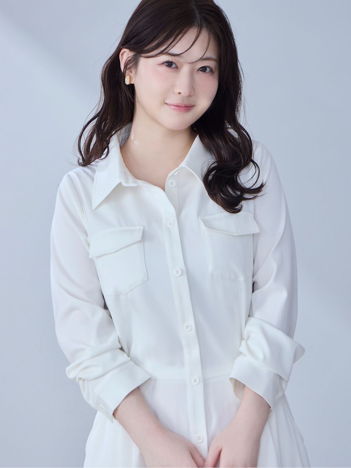 ドロストシャツワンピース 26SS：ホワイト│胸が大きな女性のための
