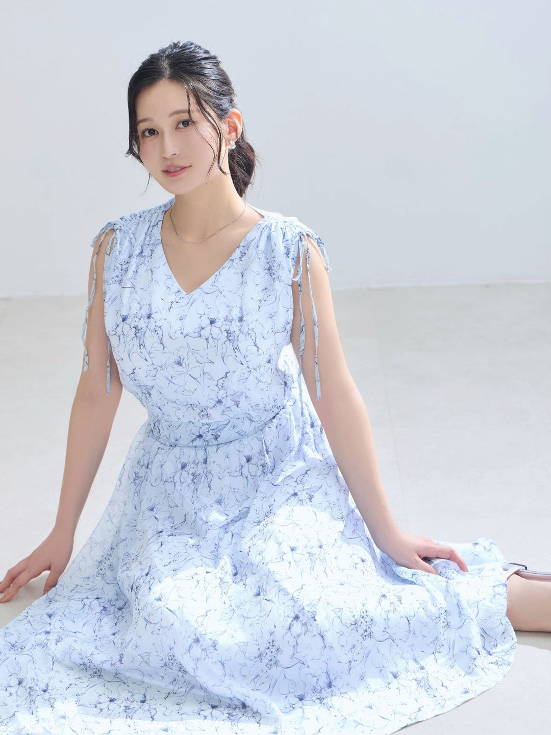 楊柳シフォンショルダーリボンワンピース：ブルー│胸が大きな女性の