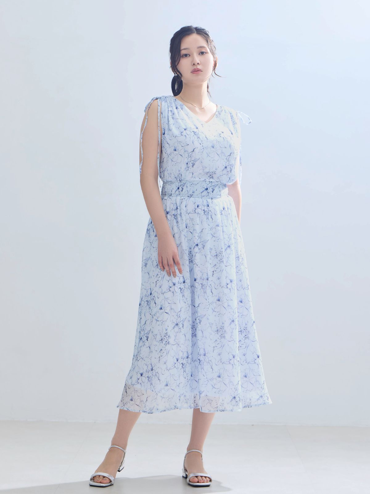 楊柳シフォンショルダーリボンワンピース：ブルー│胸が大きな女性の