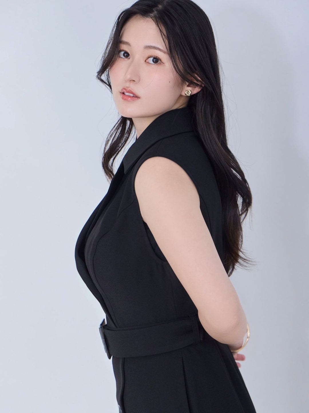 マーメイドトレンチワンピース：ブラック│胸が大きな女性のための