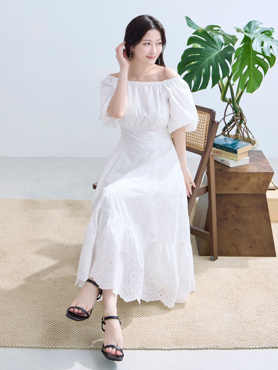 [5/28 22:00発売 期間限定 1000円OFF]半透明ブラ紐付き オフショルにできるコットンレースワンピース：ホワイト[Sサイズ対応]
