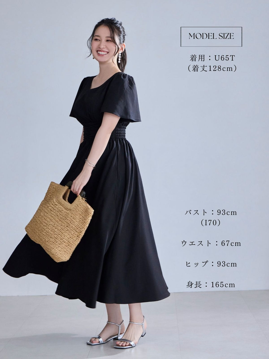 overE 黒 半袖 ひざ丈ワンピース　96 ウエストシャーリングワンピース 26SS：ブラック│胸が大きな女性の