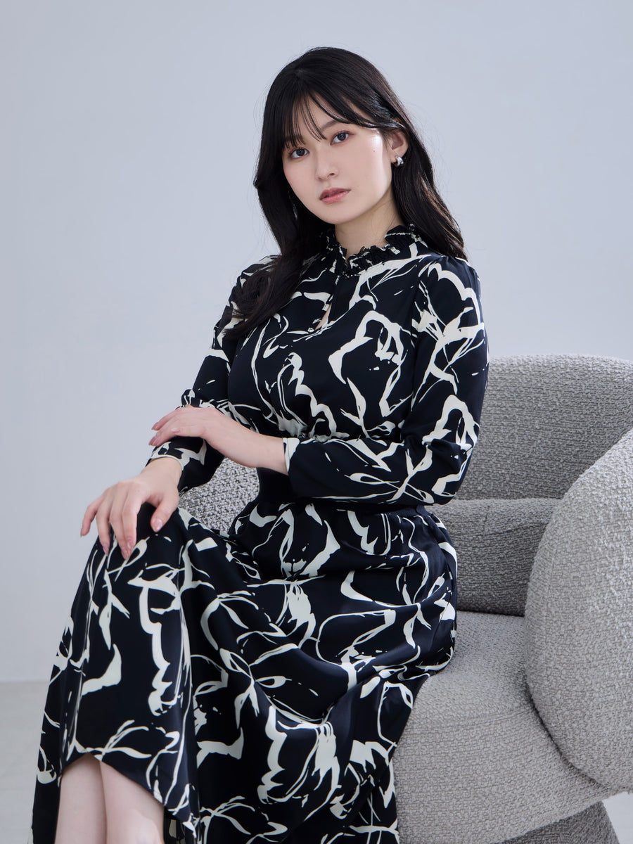 [9/10 22:00発売 期間限定 500円OFF]ネックスリットウエストリブワンピース：ブラック
