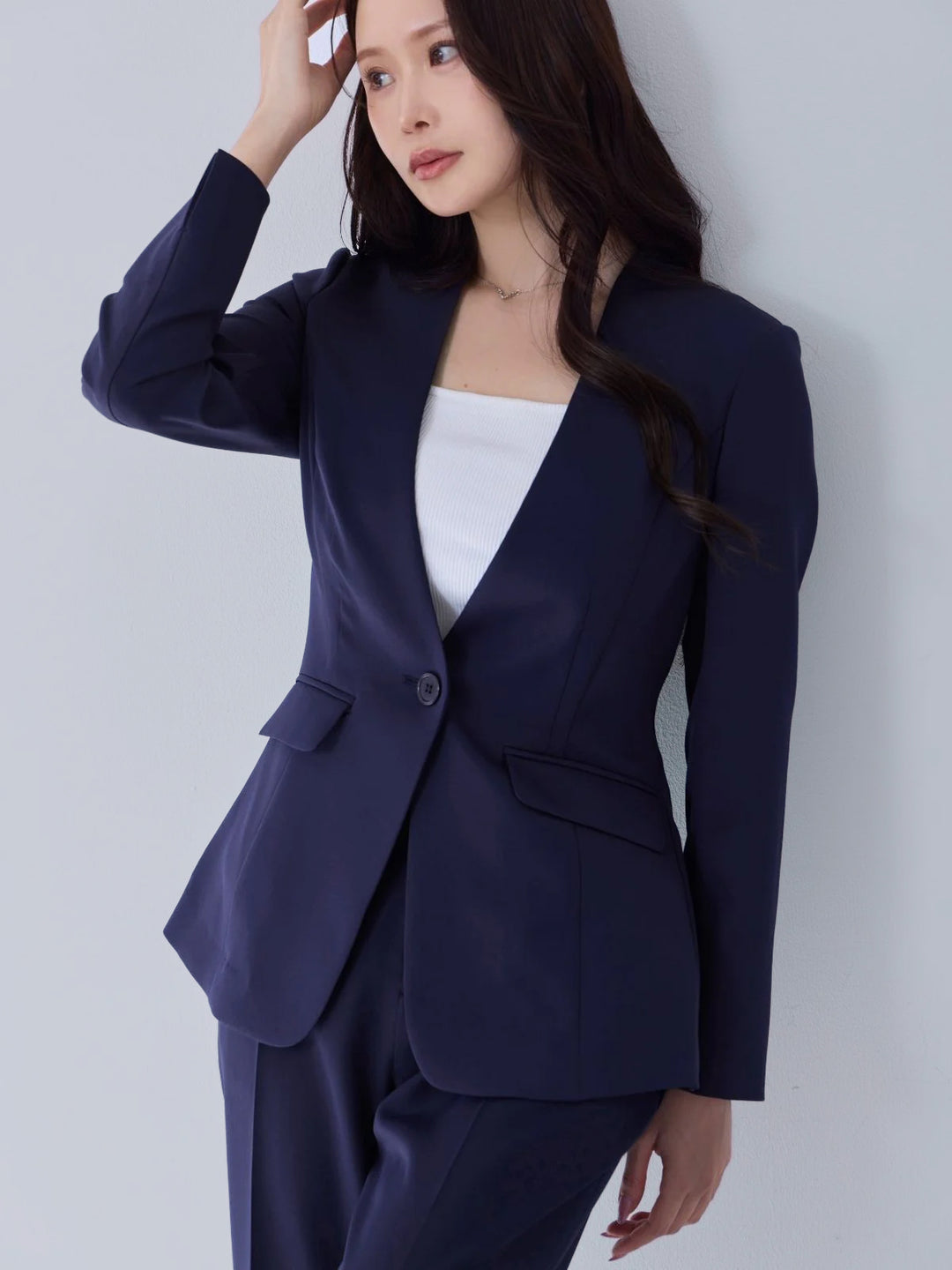 ［レナっこさま専用］overEノーカラーハイストレッチジョーゼットジャケット ノーカラーハイストレッチジョーゼットジャケット：ネイビー│胸