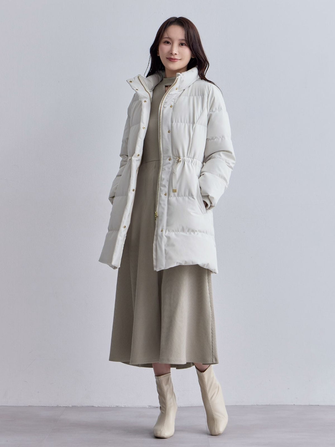 over E キーネックリブカットワンピースサンドベージュ 新同品 over E キーネックリブカットワンピースサンドベージュ 新同品