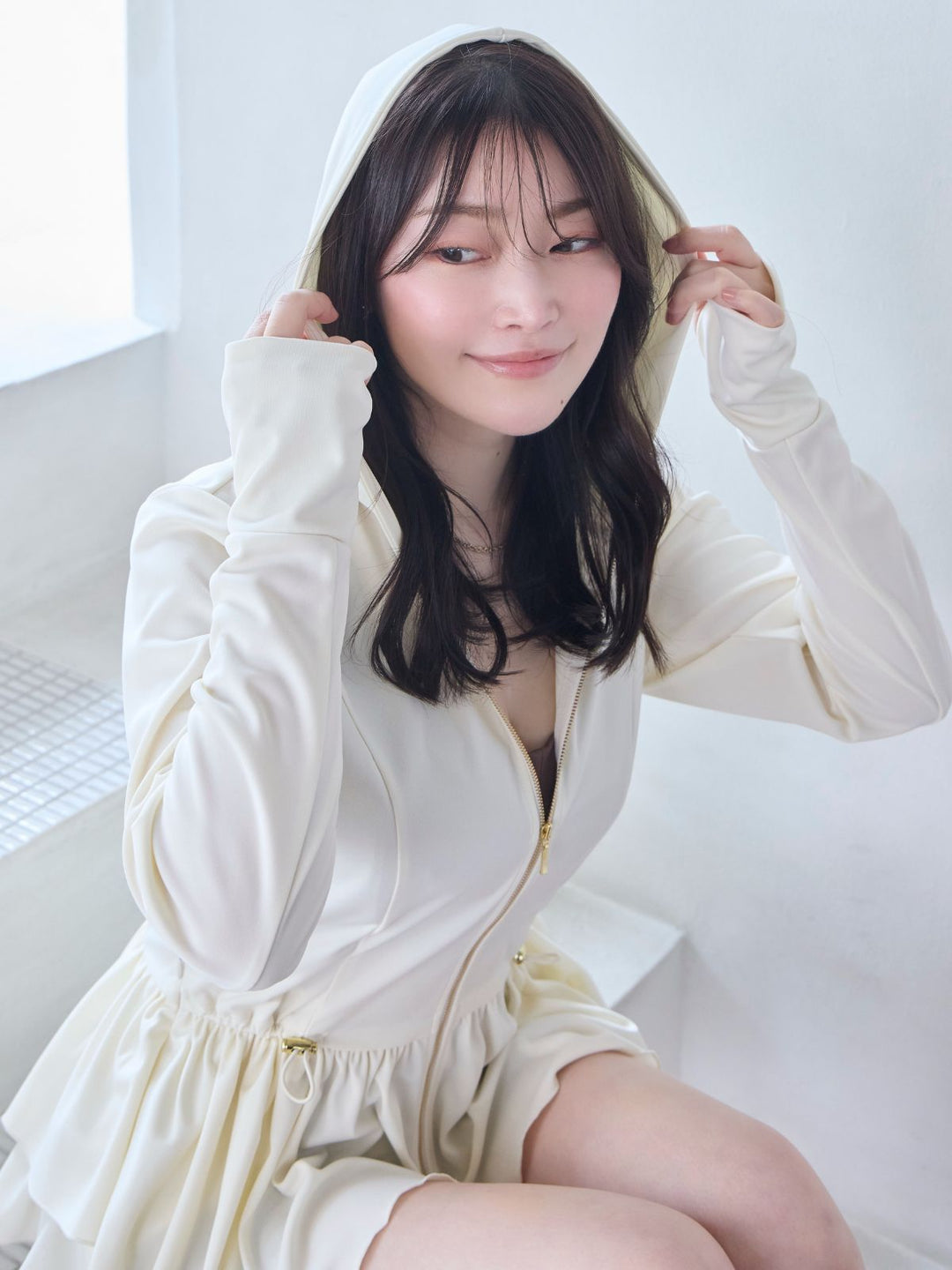 ONLINE RELEASE DATE ｜overE/オーバーイー |胸が大きな女性のための