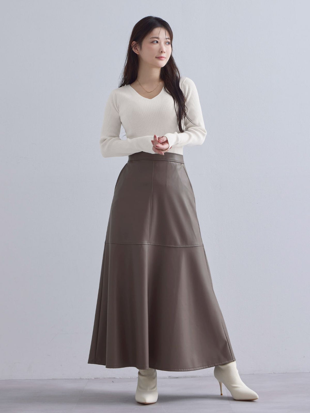 ONLINE RELEASE DATE ｜overE/オーバーイー |胸が大きな女性のための