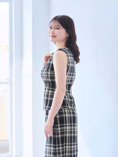 [5/22 22:00発売 期間限定 300円OFF]カラミチェックセミタイトスカート：ブラック