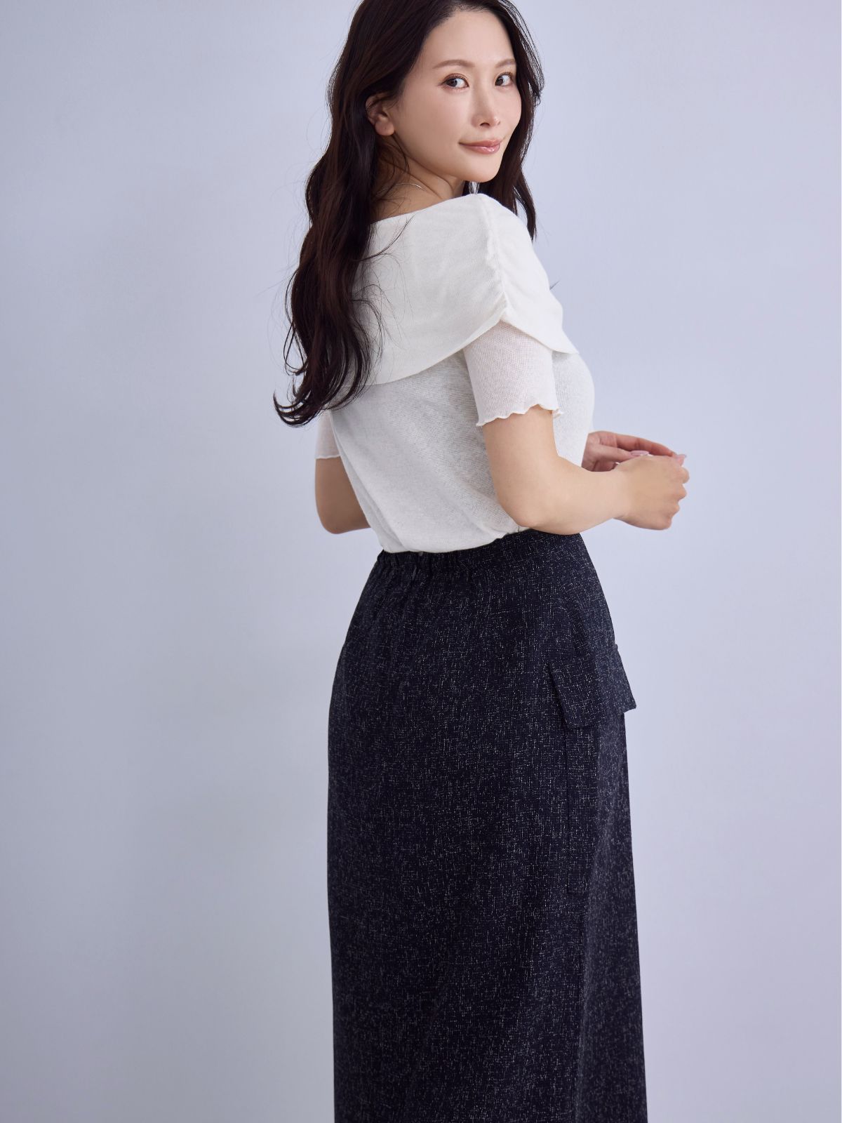 ツイードライクセミタイトスカート：ネイビー│胸が大きな女性のための