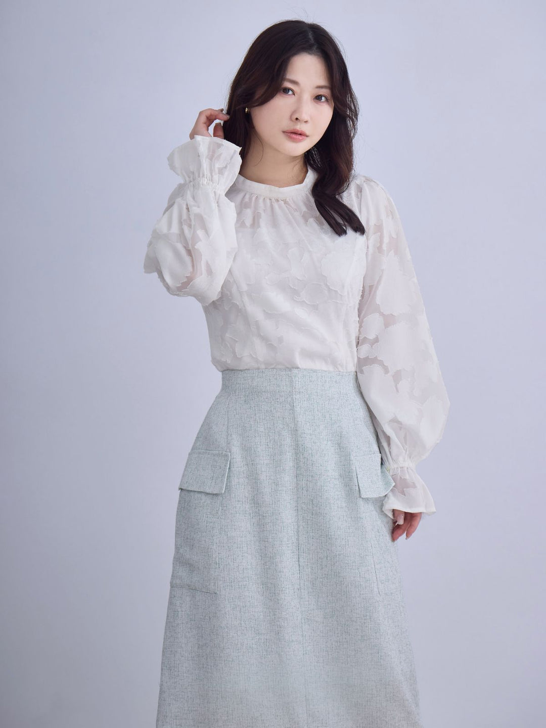 ツイードライクセミタイトスカート：ミックスブルー│胸が大きな女性の