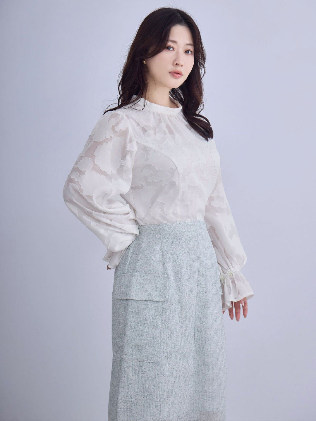 ツイードライクセミタイトスカート：ミックスブルー│胸が大きな女性の