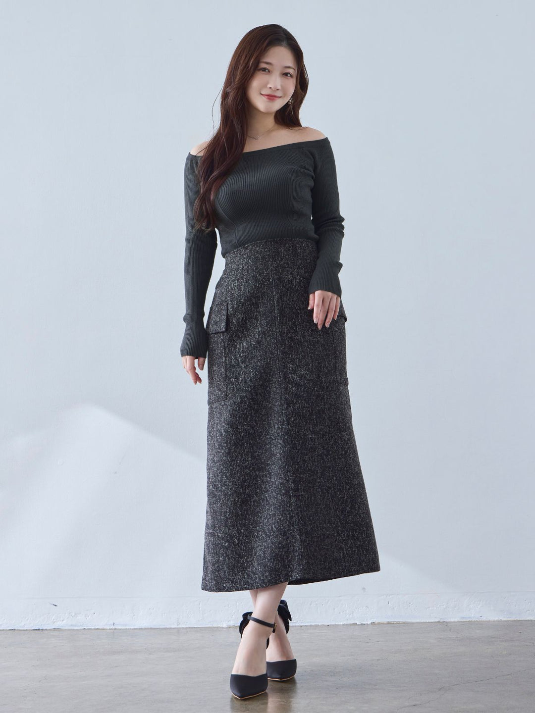 ツイードライクセミタイトスカート：ブラック│胸が大きな女性のための