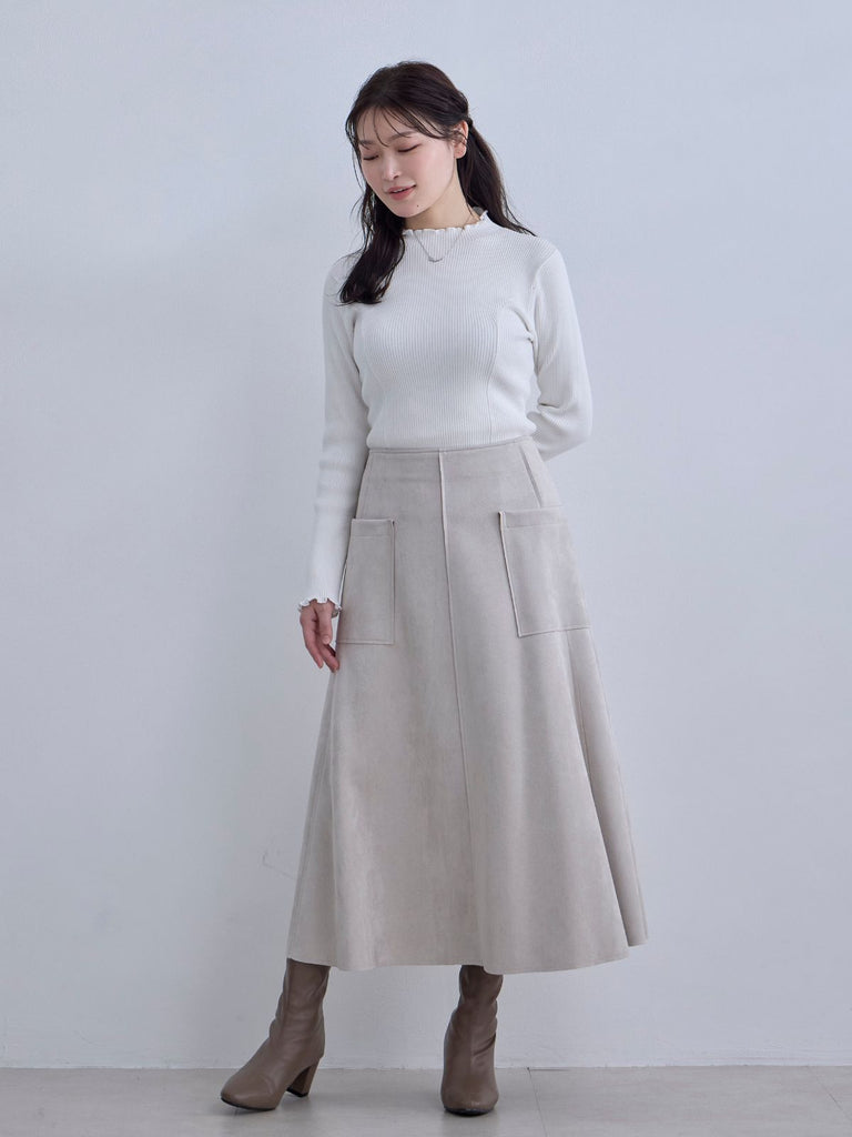 スエードライクフレアスカート：オフホワイト│胸が大きな女性のための