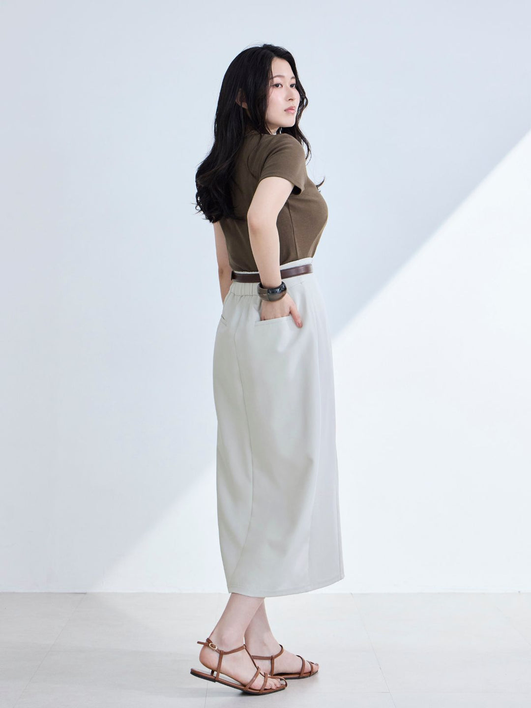 ひんやりストレッチジップスカート：アイボリー│胸が大きな女性のため