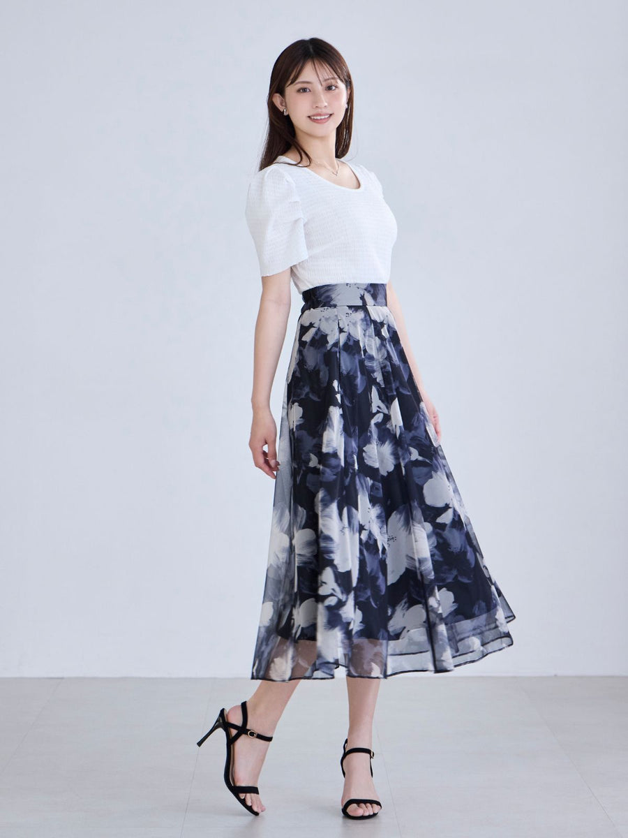 [7/2 22:00発売 期間限定 300円OFF]シアーフラワーフレアスカート：ブラック