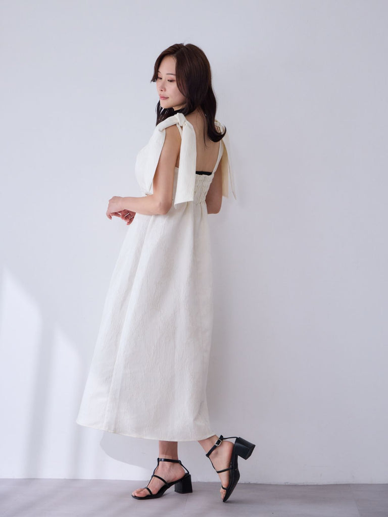 ショルダーリボン付きキャミワンピース：アイボリー│胸が大きな女性の  