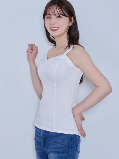ブラ紐とまるキャミソール：ホワイト│胸が大きな女性のための