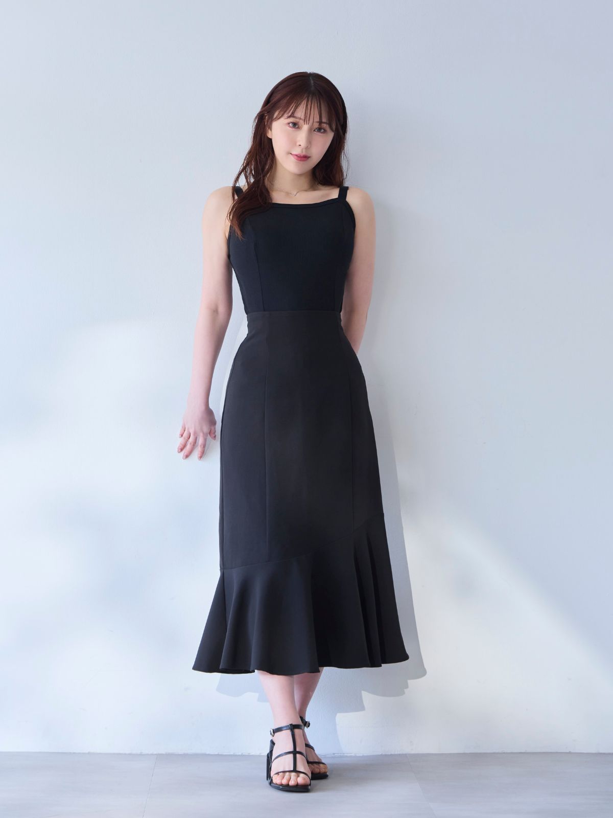 [5/22 22:00発売 期間限定 200円OFF]ブラ紐とまるコットンリブキャミソール：ブラック[102サイズ対応]
