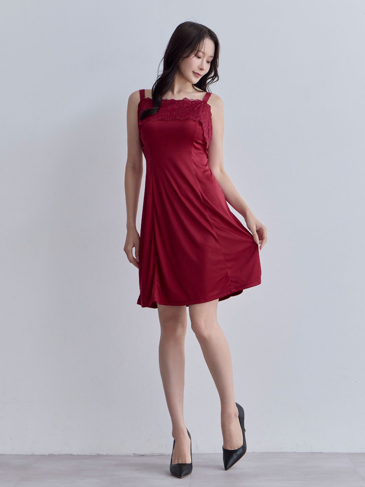 [11/6 22:00販売 期間限定 200円OFF]ブラ紐とまるレースキャミソールスリップ：ボルドー[102サイズ対応]