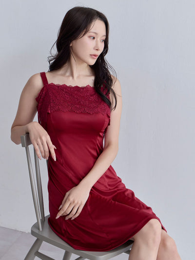 [11/6 22:00販売 期間限定 200円OFF]ブラ紐とまるレースキャミソールスリップ：ボルドー[102サイズ対応]