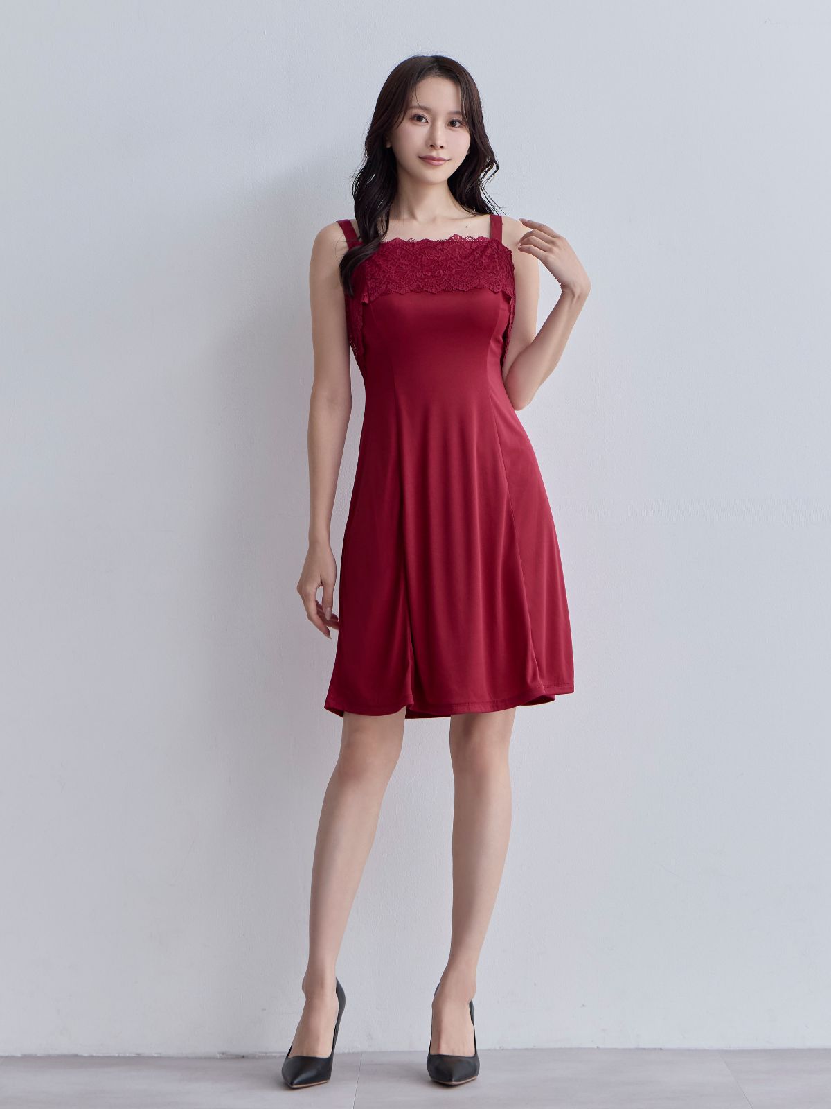 [11/6 22:00販売 期間限定 200円OFF]ブラ紐とまるレースキャミソールスリップ：ボルドー[102サイズ対応]