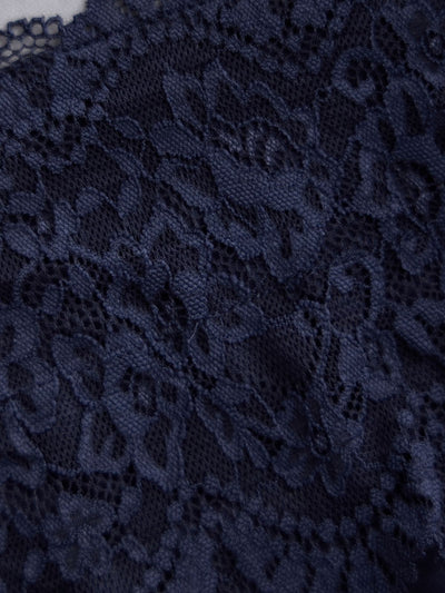 [11/6 22:00販売 期間限定 200円OFF]ブラ紐とまるレースキャミソールスリップ：ネイビー[102サイズ対応]