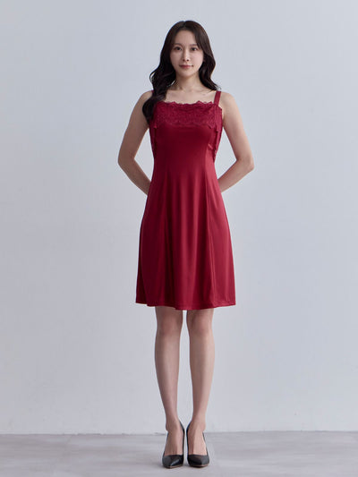 [11/6 22:00販売 期間限定 200円OFF]ブラ紐とまるレースキャミソールスリップ：ネイビー[102サイズ対応]