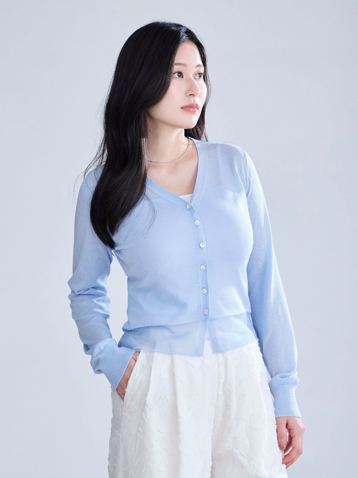 UVカット裾シアーサマーカーディガン：ペールブルー│胸が大きな女性の
